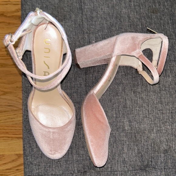 Unisa Shoes Unisa Velvet Soft Pink Block Heels Poshmark